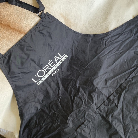 L’Oreal Professionnel Salon Apron - Picture 2 of 4